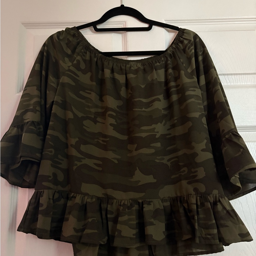 Sanctuary Boxy Ruffled Blouse 3/4 Sleeves
